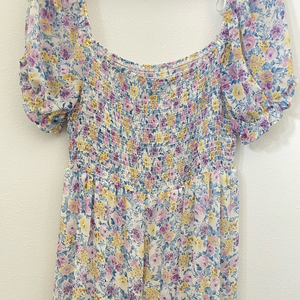 Floral Maxi Dress with Puffed Sleeves- Size 14 - Picture 2 of 8